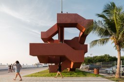 Bangsaen SCG : The Labyrinth / 10 Cal Tower BY Supermachine Studio