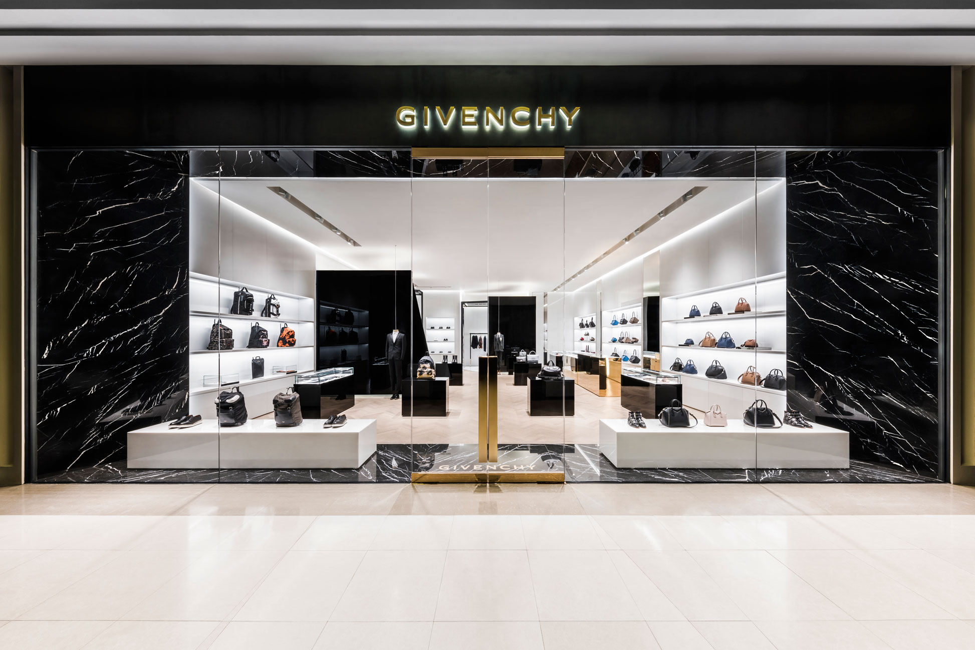 GIVENCHY Store @Siam Paragon | Wison 