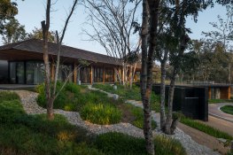 Diagonal House Chiangrai • Arcitects & Interior Architects » A49HD • Landscape Architects » TROP